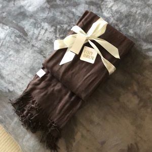 Moccasin Brown Cozy Throw Blanket w/Tassels